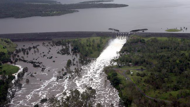 2010–11 Queensland floods photograph 12 of 20: residential flooding