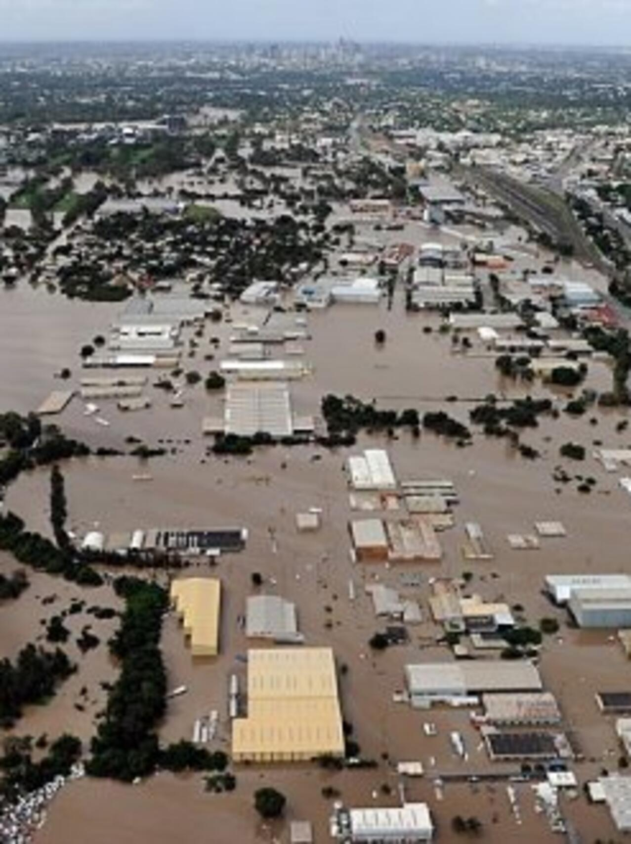 2010–11 Queensland floods photograph 1 of 20: Brisbane river flooding